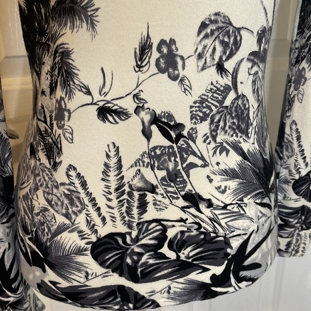 Floral Beaded Sweater - Picture 6 of 8